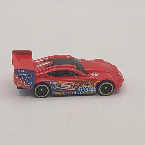 2012 HOT WHEELS TIME TRACKER #5 RED 1:64 DIECAST 3" RACE CAR WITH BLUE & YELLOW - Picture 1 of 5